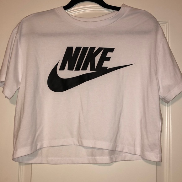 Nike Tops - Nike Crop Top